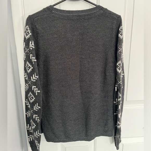 Grey Snowflake Princess Vera Wang sweater - Picture 2 of 2